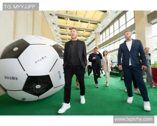 武汉足球队技术争议引发热议球迷与专家各抒己见探讨战术与表现 武汉足球队技术争议引发热议球迷与专家各抒己见探讨战术与表现