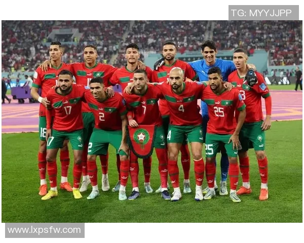 罗特利足球明星的崛起与成就探秘：从青训到职业生涯的辉煌历程