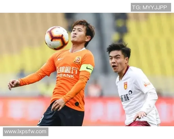 武汉足球队的崛起与发展:聚焦城市足球力量的崭新篇章 武汉足球队的崛起与发展:聚焦城市足球力量的崭新篇章