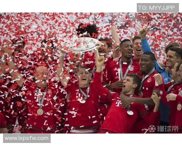 拜仁足球明星的传奇人生与辉煌成就全景回顾