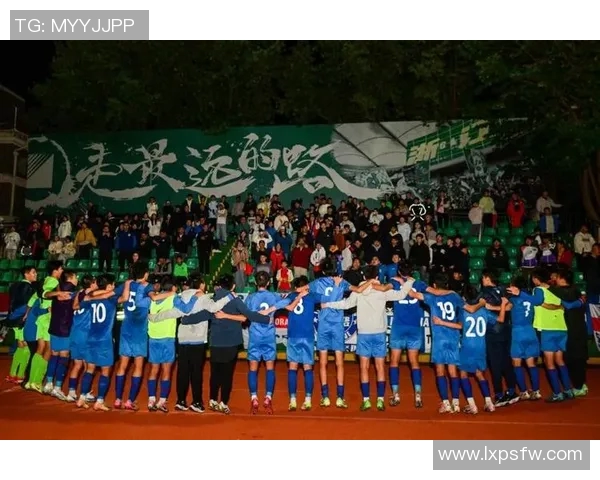 杭州足球队心理素质强劲跻身全国第三名引发关注 杭州足球队心理素质强劲跻身全国第三名引发关注