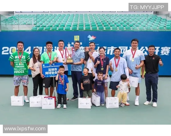 深圳网球队在世界锦标赛中的拼搏历程与荣耀时刻分享 深圳网球队在世界锦标赛中的拼搏历程与荣耀时刻分享